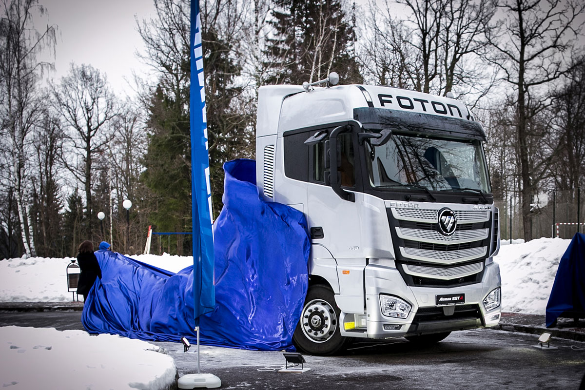 Foton объявляет о старте российских продаж седельного тягача Auman EST A